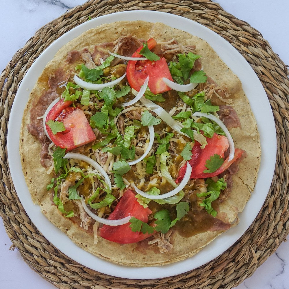 Receta de Tlayudas oaxaqueñas con carnitas