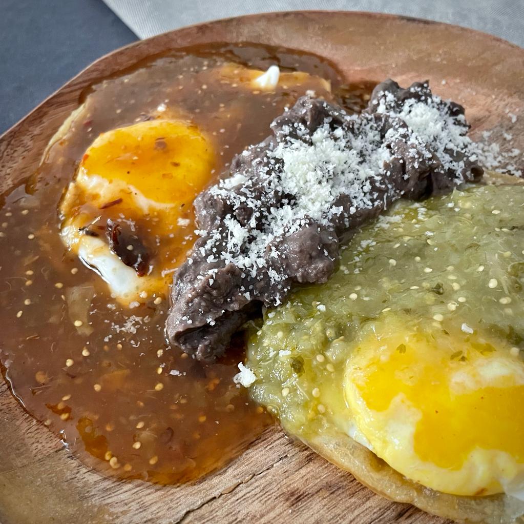 Receta de huevos divorciados