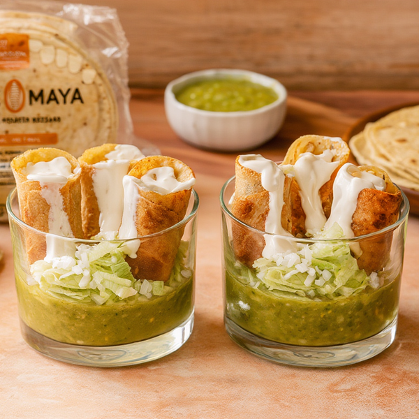 Flautas ahogadas en vaso: un antojo callejero con alma casera