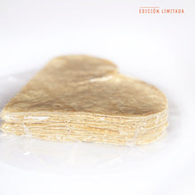 Cargar imagen en el visor de la galería, Tortillas Corazón Clásicas  Maíz Maya 12 cm (250gr) - Maíz Maya - Tortillas Maya