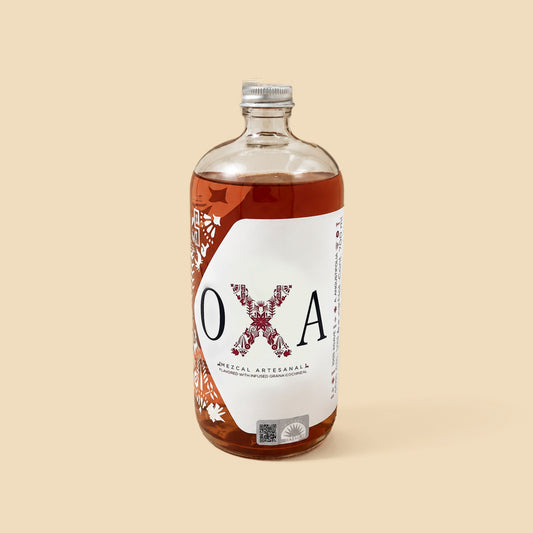 Mezcal Artesanal Espadín con Grana de Cochinilla Oxa 700ml